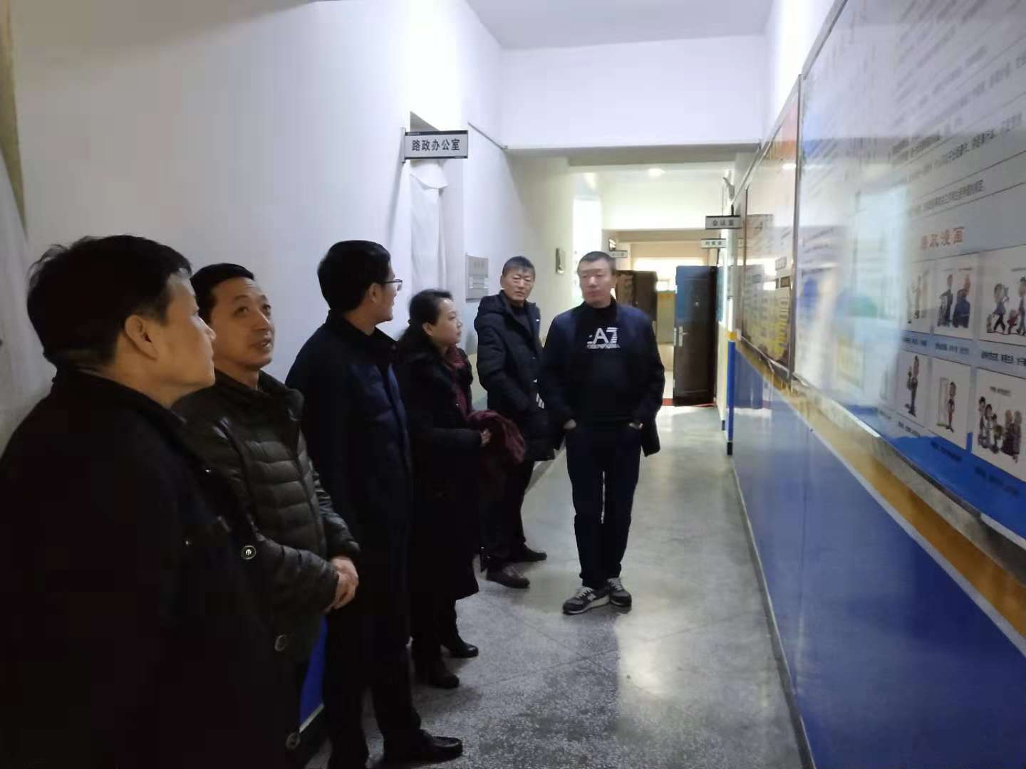视察廉政文化建设标兵单位创建情况.jpg