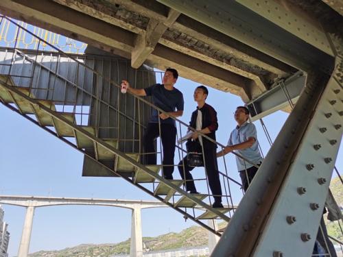 公路局局领导工作纪实录 (8).jpg